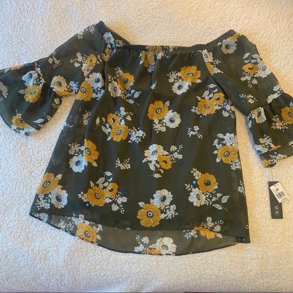 AGB | Off the Shoulder Top | Size L